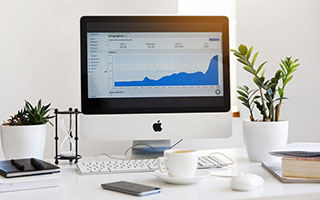 欧洲豪门激战正酣，强强对抗场面激烈