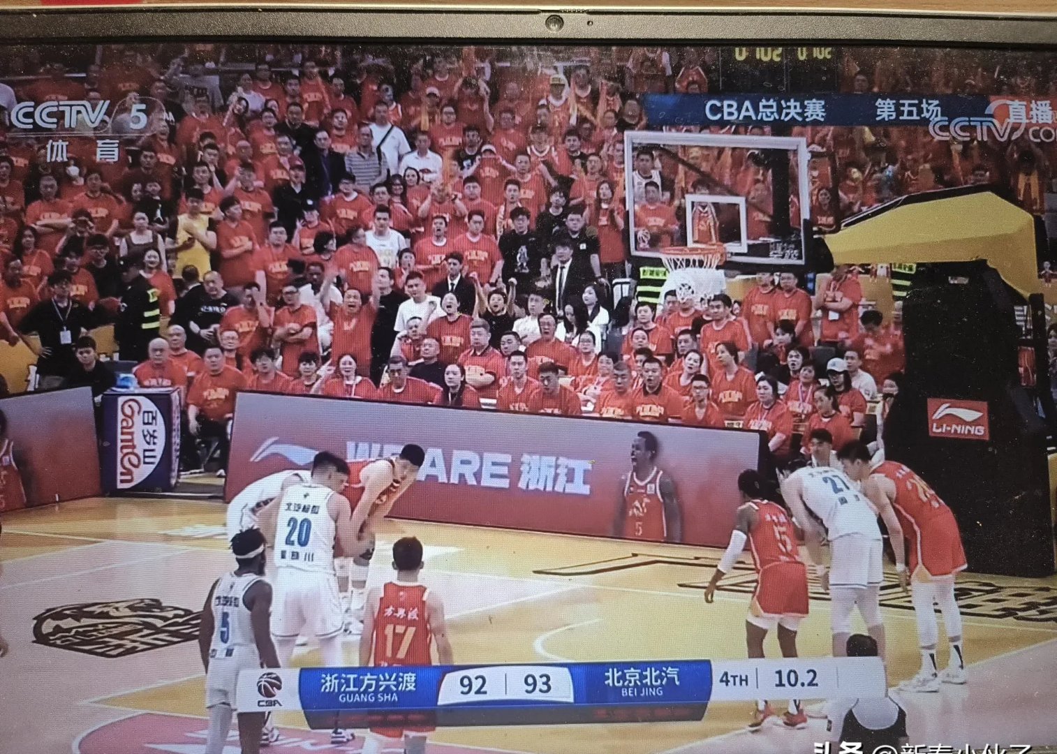 职业联赛重要战役引起球迷热烈讨论的简单介绍