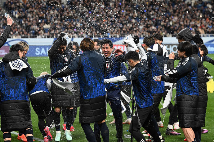 日本拳击手力挫对手，成功闯入决赛