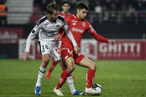 三亿体育体育vip注册-瑞士射手再度受伤，伤愈后或将上演复出