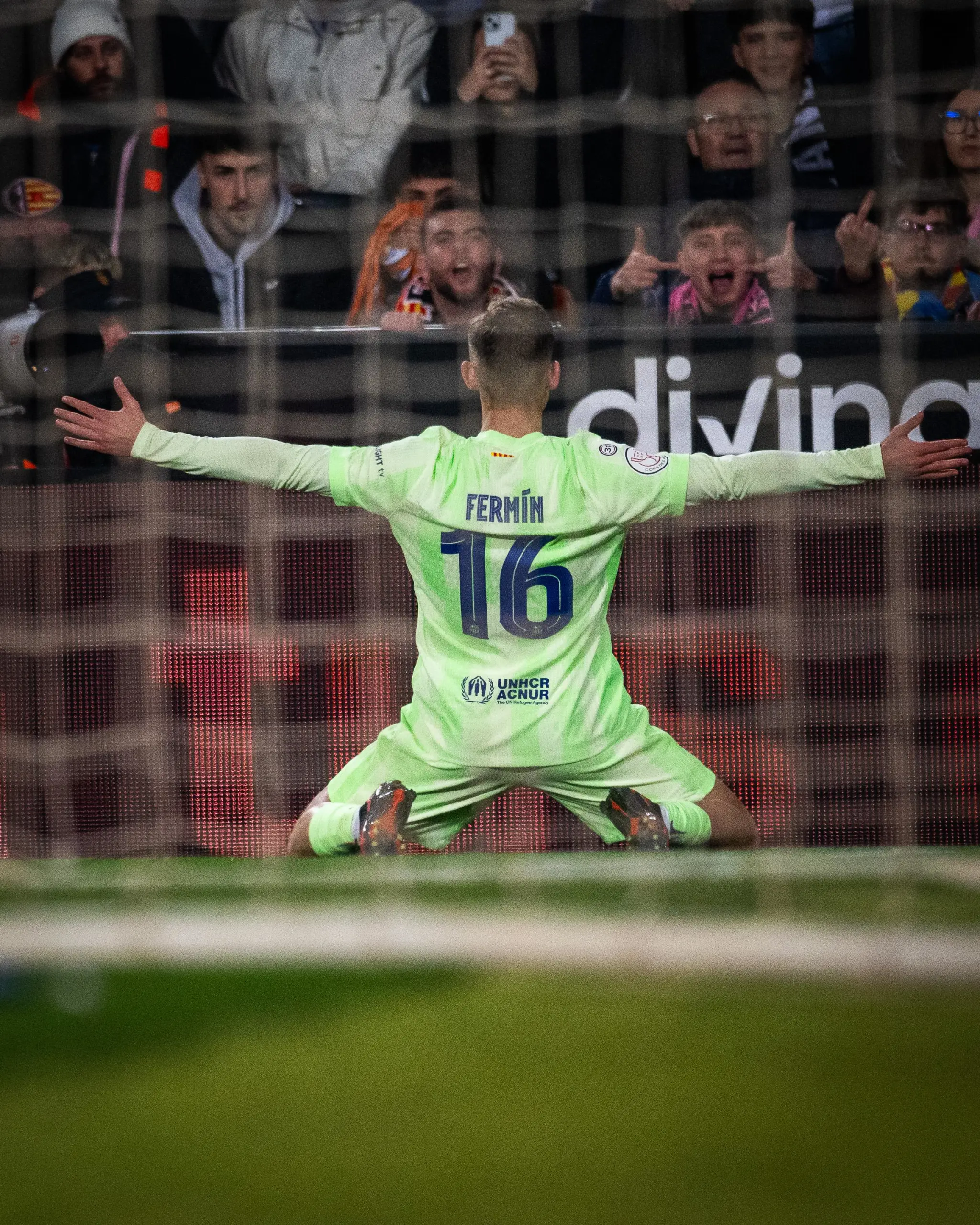 瓦伦西亚意外失利,降级压力加大 瓦伦西亚意外失利,降级压力加大