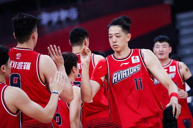 三亿体育体育网页版登录入口-包含角逐白热化，场上对抗激烈，胜者显正面的词条