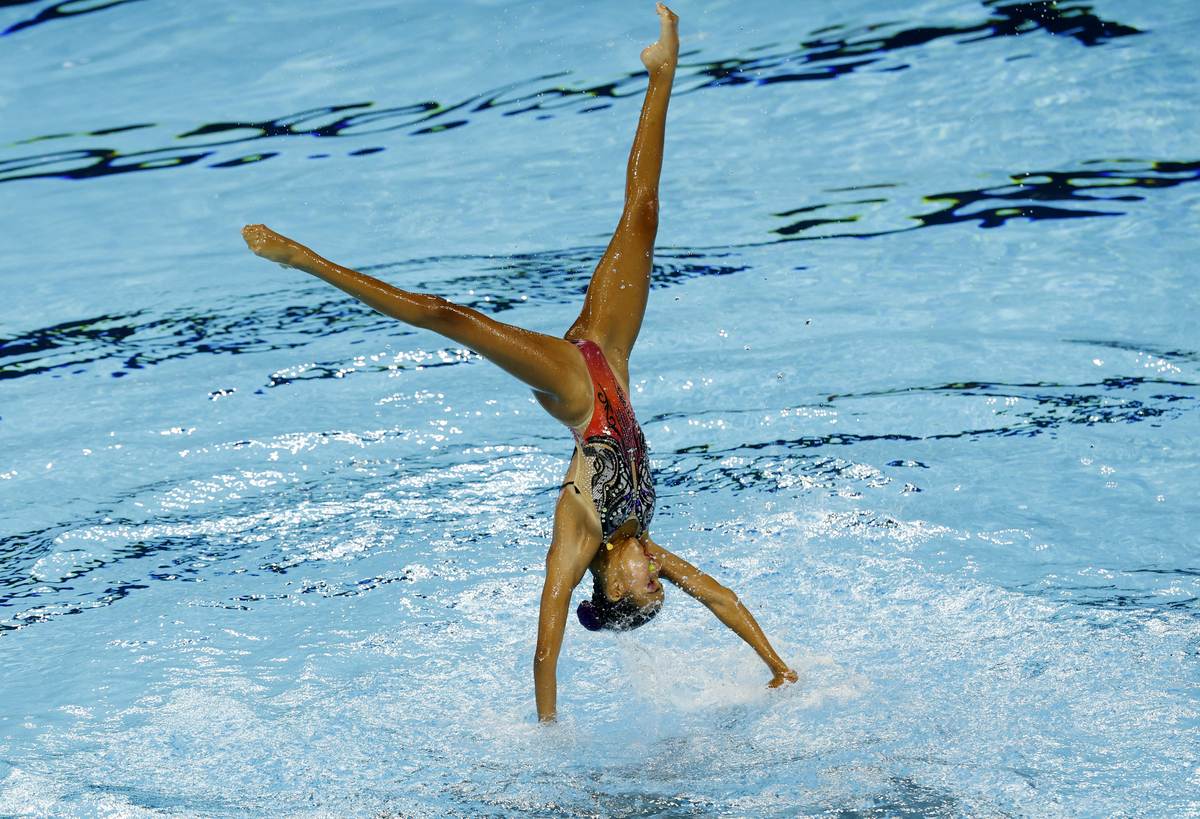 游泳比赛：澳大利亚选手勇夺第一